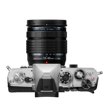 OM SYSTEM OM-3 + 4,0/12-45mm PRO silber Kamerakit