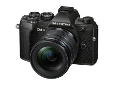 Preview: OM SYSTEM OM-5 mark II 12-45 mm F4 PRO silber oder schwarz